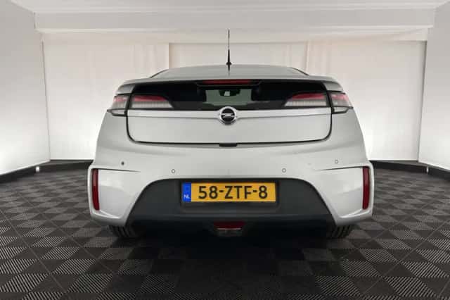 Opel Ampera (2013) thumbnail 5