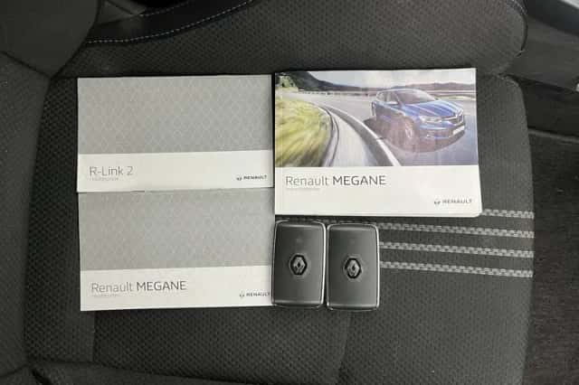 Renault Mégane (2018) thumbnail 31