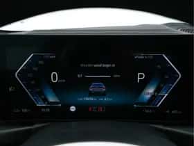 BMW i4 thumbnail 25