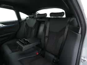 BMW i4 thumbnail 30