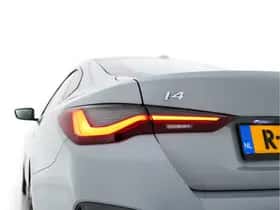 BMW i4 thumbnail 36