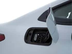 BMW i4 thumbnail 37