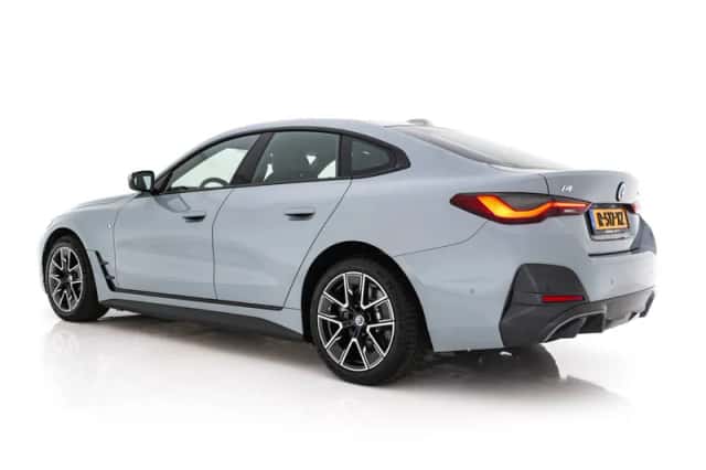 BMW i4 (2022) thumbnail 5