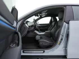 BMW i4 thumbnail 9
