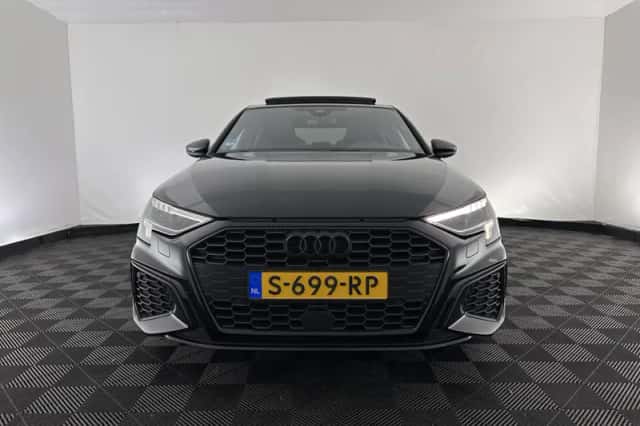 Audi A3 (2023) thumbnail 3