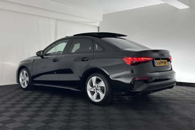 Audi A3 (2023) thumbnail 5
