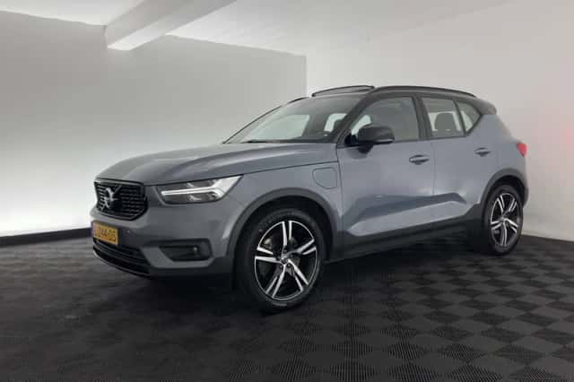 Volvo XC40 (2021) thumbnail 4