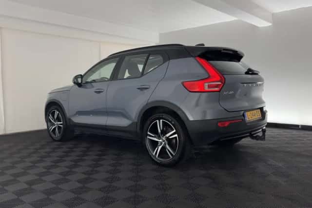 Volvo XC40 (2021) thumbnail 5