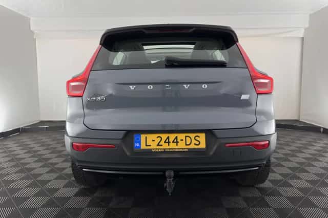 Volvo XC40 (2021) thumbnail 6