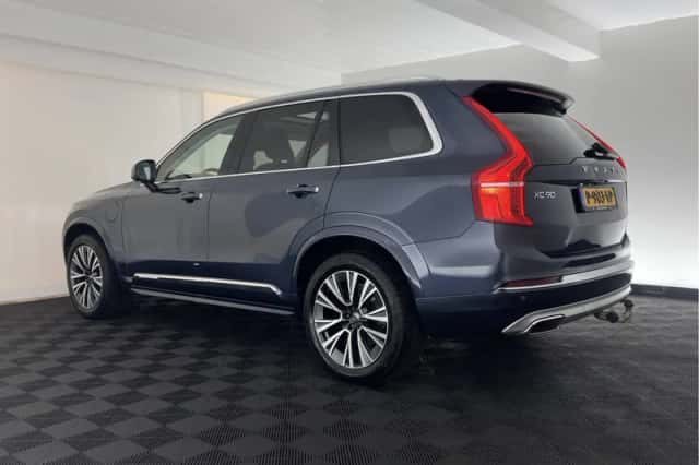 Volvo XC90 (2021) thumbnail 5