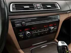 BMW 7-Serie (2015) thumbnail 14