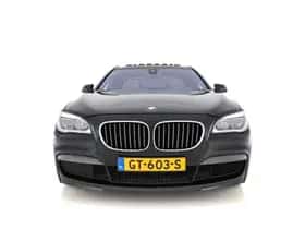 BMW 7-Serie (2015) thumbnail 3