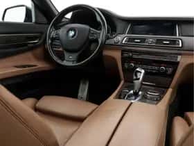 BMW 7-Serie (2015) thumbnail 8