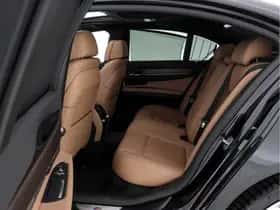 BMW 7-Serie (2015) thumbnail 10