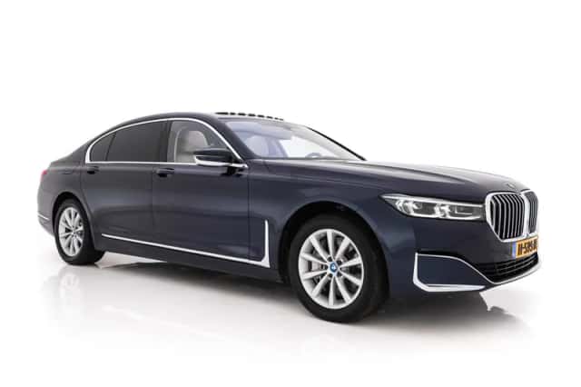 BMW 7-Serie (2020) thumbnail 1