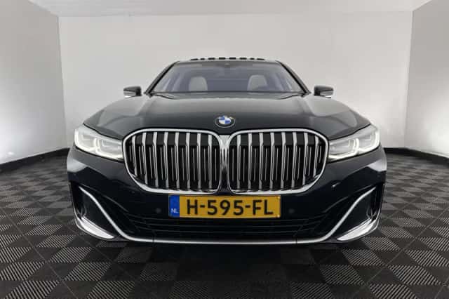 BMW 7-Serie (2020) thumbnail 3