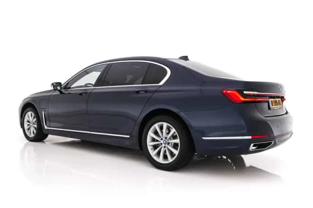 BMW 7-Serie (2020) thumbnail 4