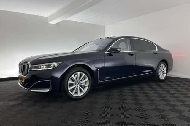 BMW 7-Serie (2020) thumbnail 4