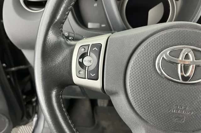 Toyota Urban cruiser (2010) thumbnail 20