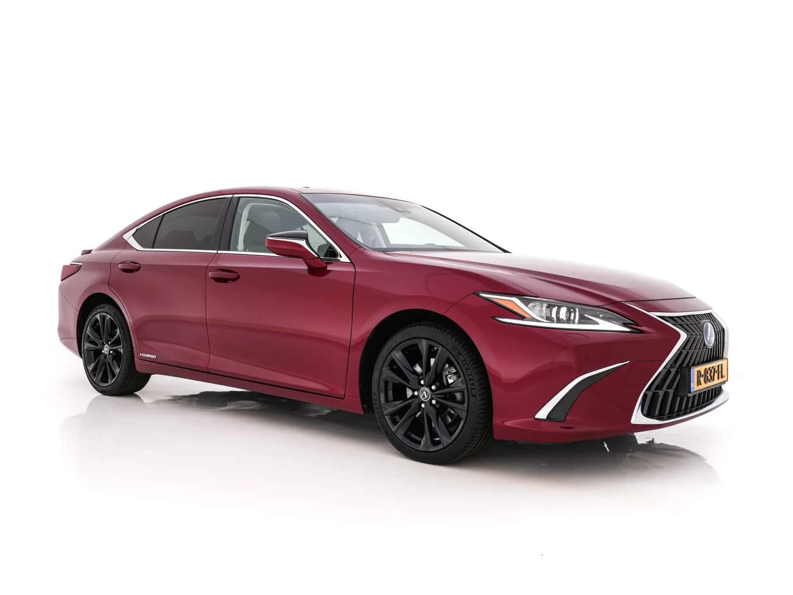 Lexus ES (2022) — foto 1