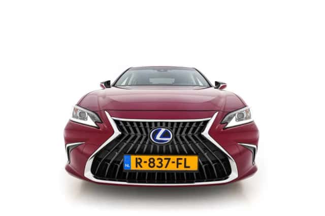 Lexus ES (2022) thumbnail 3