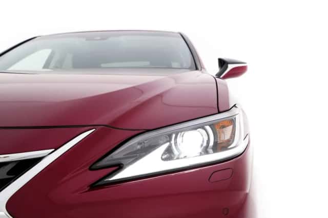 Lexus ES (2022) thumbnail 31