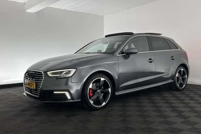 Audi A3 (2016) thumbnail 4