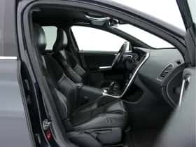 Volvo XC60 (2015) thumbnail 12