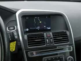 Volvo XC60 (2015) thumbnail 15