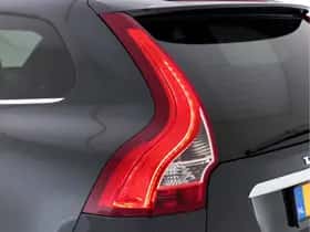 Volvo XC60 (2015) thumbnail 26