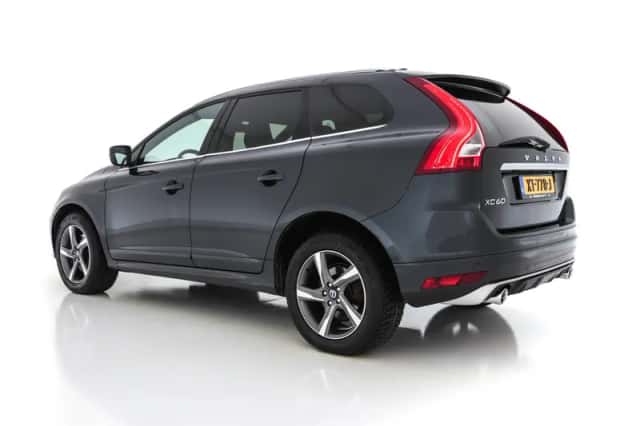 Volvo XC60 (2015) thumbnail 5