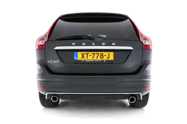 Volvo XC60 (2015) thumbnail 6