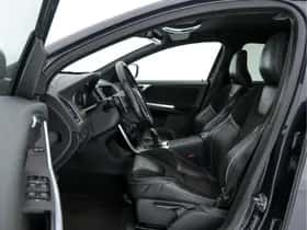 Volvo XC60 (2015) thumbnail 9