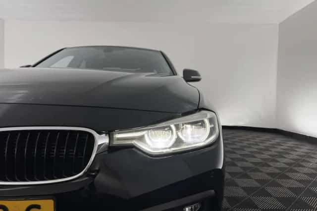 BMW 3-Serie (2016) thumbnail 24
