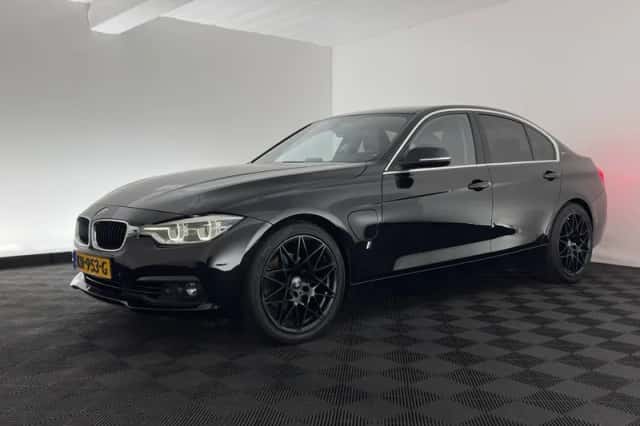 BMW 3-Serie (2016) thumbnail 4