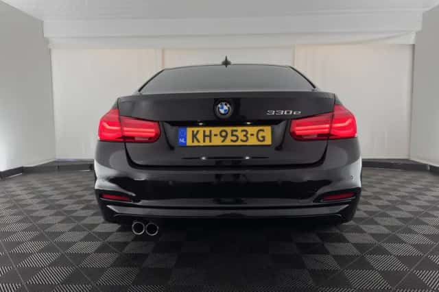 BMW 3-Serie (2016) thumbnail 6