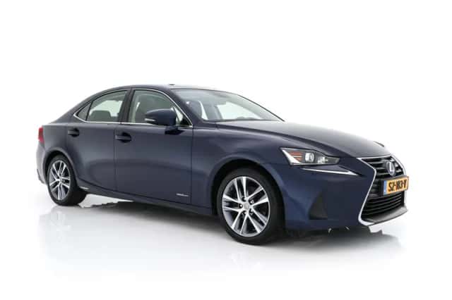 Lexus IS (2018)