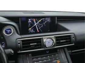 Lexus IS thumbnail 16
