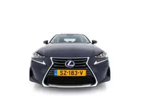 Lexus IS thumbnail 3