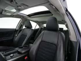 Lexus IS thumbnail 24