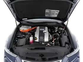 Lexus IS thumbnail 30