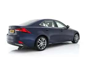 Lexus IS thumbnail 7