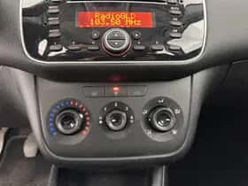 Fiat Punto (2014) thumbnail 13
