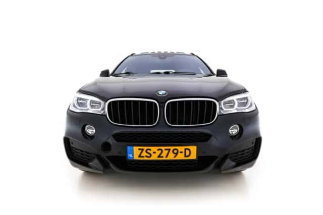 BMW X6 (2019) thumbnail 3