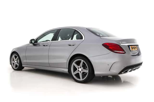 Mercedes-Benz C-Klasse (2016) thumbnail 5