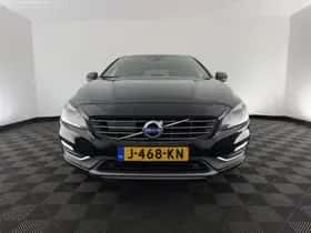 Volvo V60 (2018) thumbnail 3