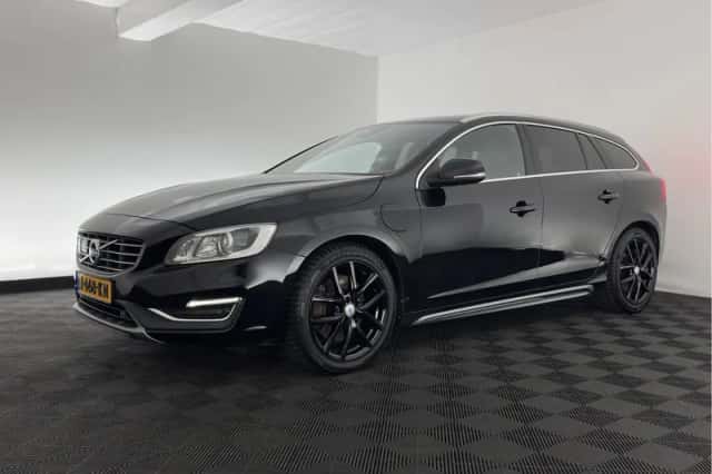Volvo V60 (2018) thumbnail 4