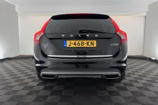 Volvo V60 (2018) thumbnail 6
