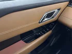 Land Rover Range Rover Velar (2018) thumbnail 26