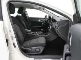 Mercedes-Benz GLA thumbnail 13